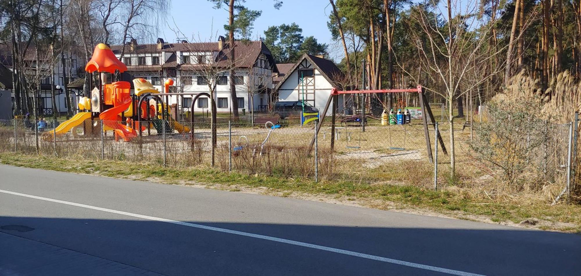 Dom Kotik W Lukecinie Villa Exteriör bild